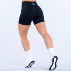 Sculpt Short negro Wisel, en movimiento