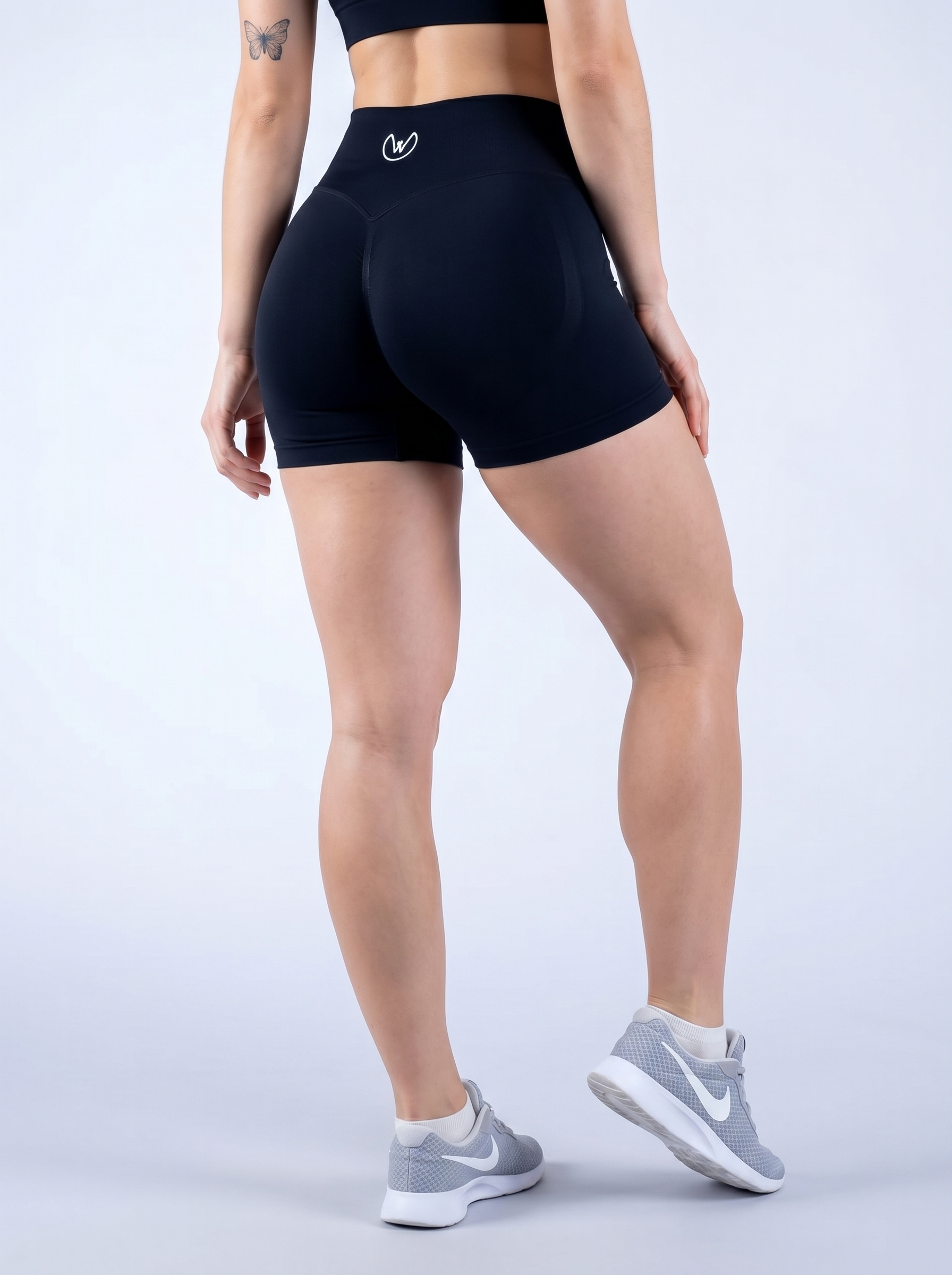 Wisel Short Negro · vista trasera con logo W bordado · 240 g/m² OEKO-TEX